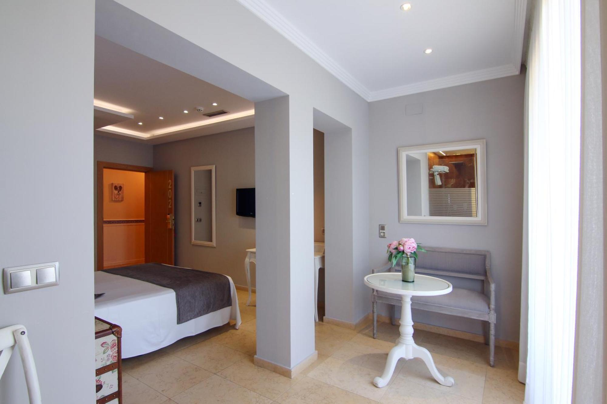 Vilanova i la Geltrú Hotel Restaurant Ceferino מראה חיצוני תמונה
